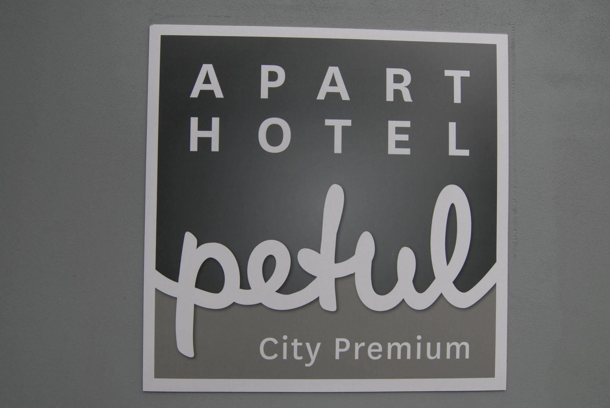 Petul Apart Hotel City Premium Essen Exteriör bild